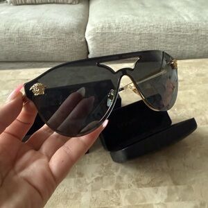 Black authentic Versace sunglasses